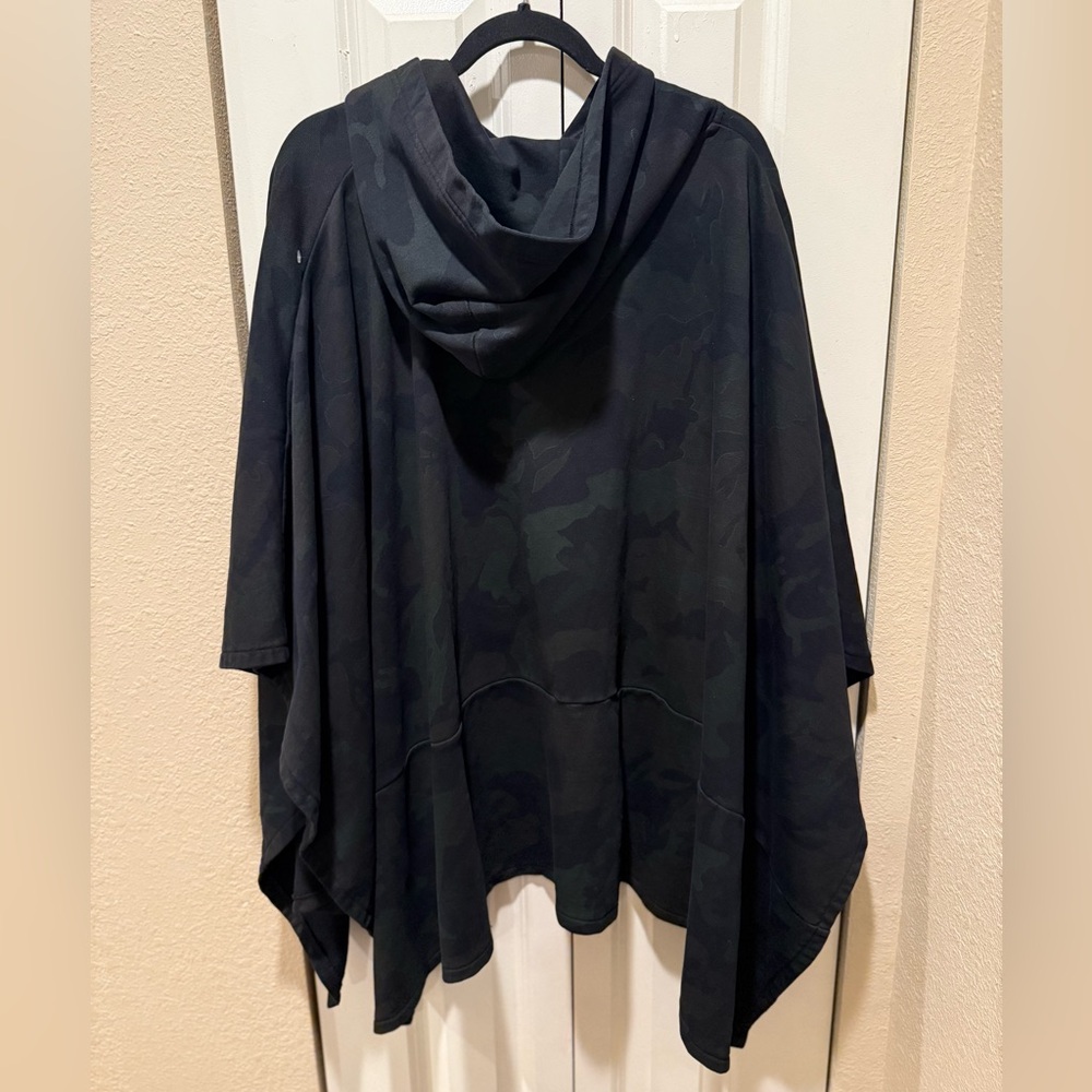 NWOT DOPE Camo French Terry Poncho Hooded , size S/M new - Picture 4 of 8